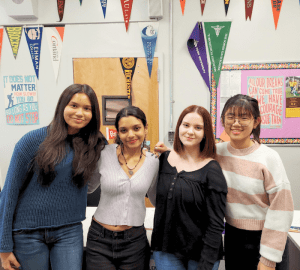 4 HPHS students participating in AtomicMind college application program